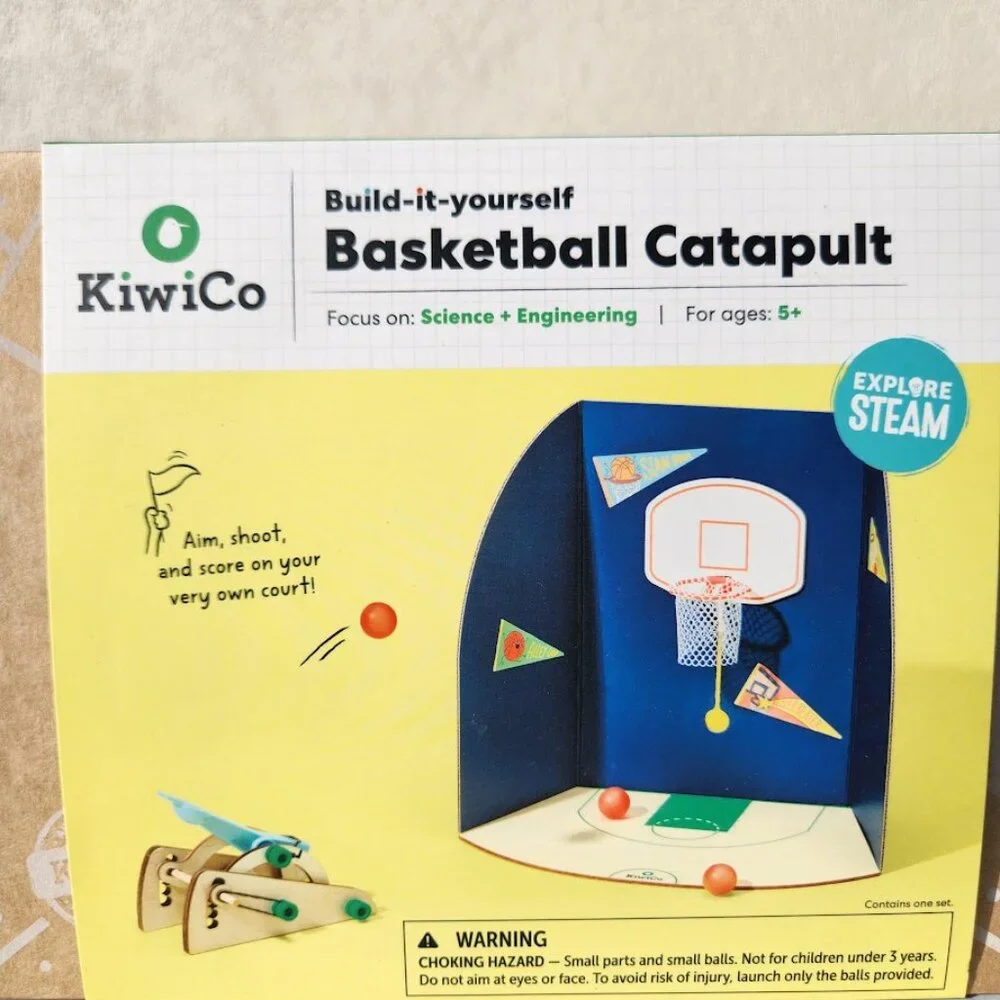 NEW KiwiCo. Kiwi Co. Basketball Catapult Arcade Toy Game Machine Physics Science
